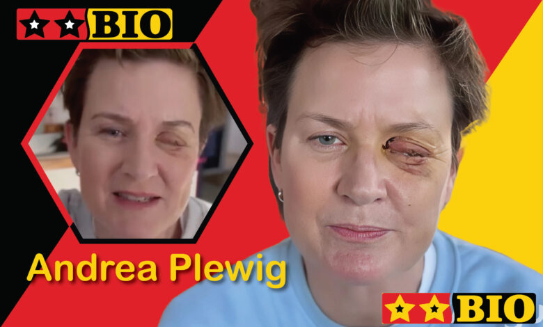 moderatorin andrea plewig auge: lächelt vor der Kamera in einem TV Studio