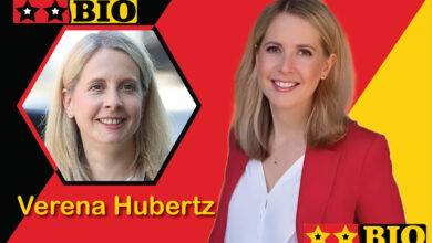 Bundesbauministerin Verena Hubertz von der SPD lächelt bei einer Pressekonferenz zum Thema Baukosten halbieren im Jahr 2026.